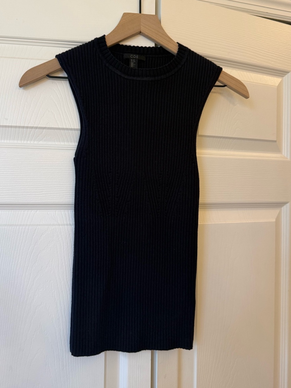 COS Black Ribbed Sleeveless Knit Top — Size XS
